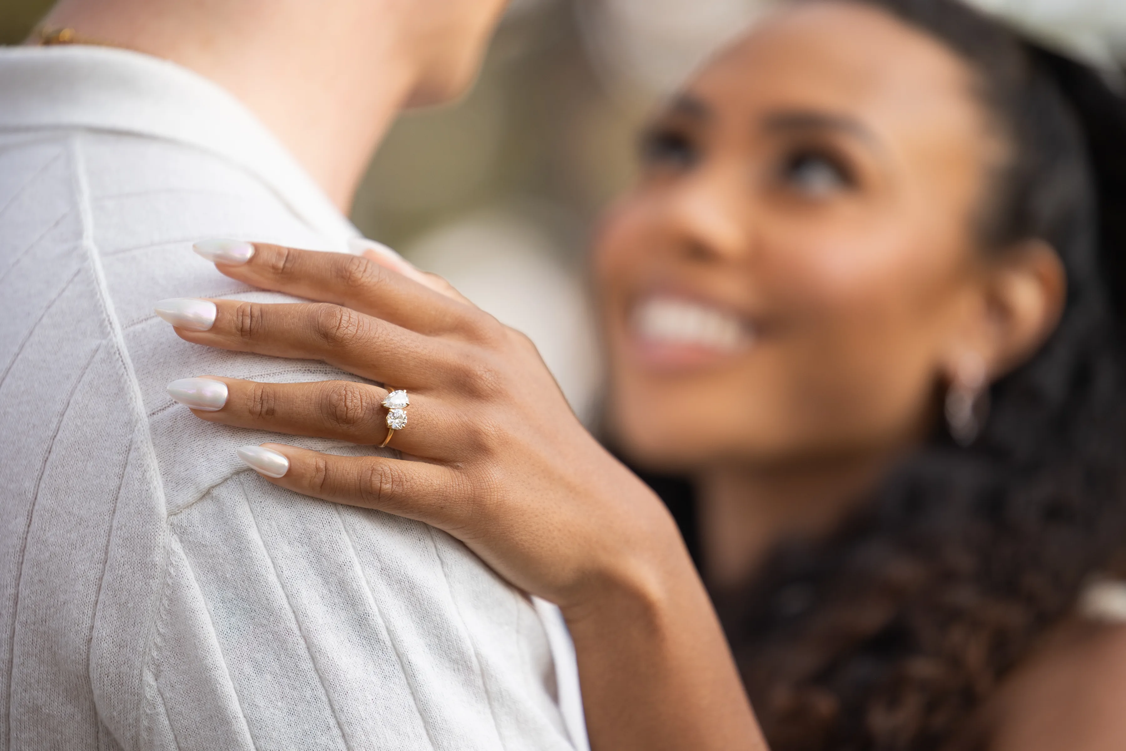 Engagement Photo Session Ideas: Creative Poses, Themes & Locations (Venues)