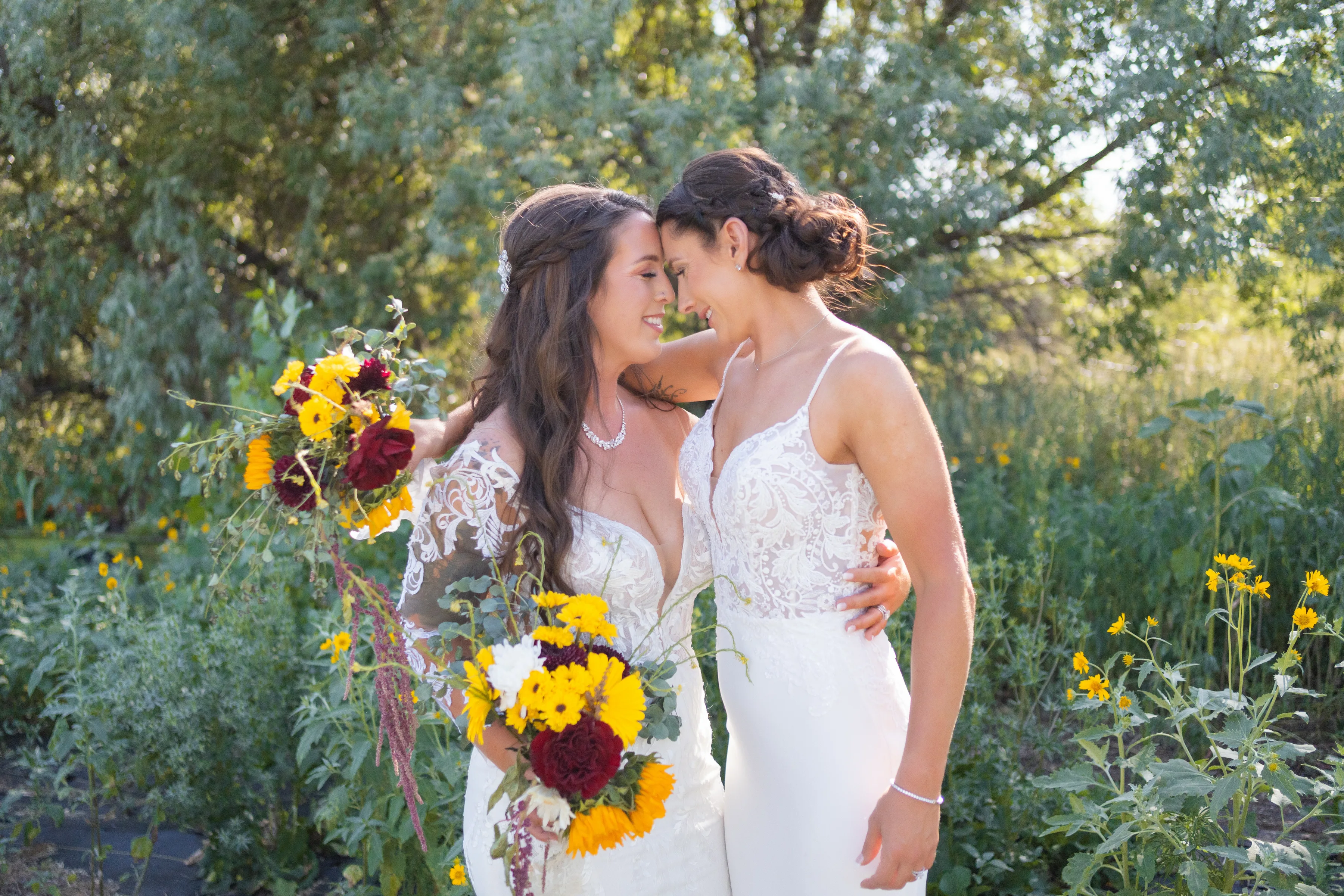 How To Pose For Wedding Photos: Tips For Stunning Shots