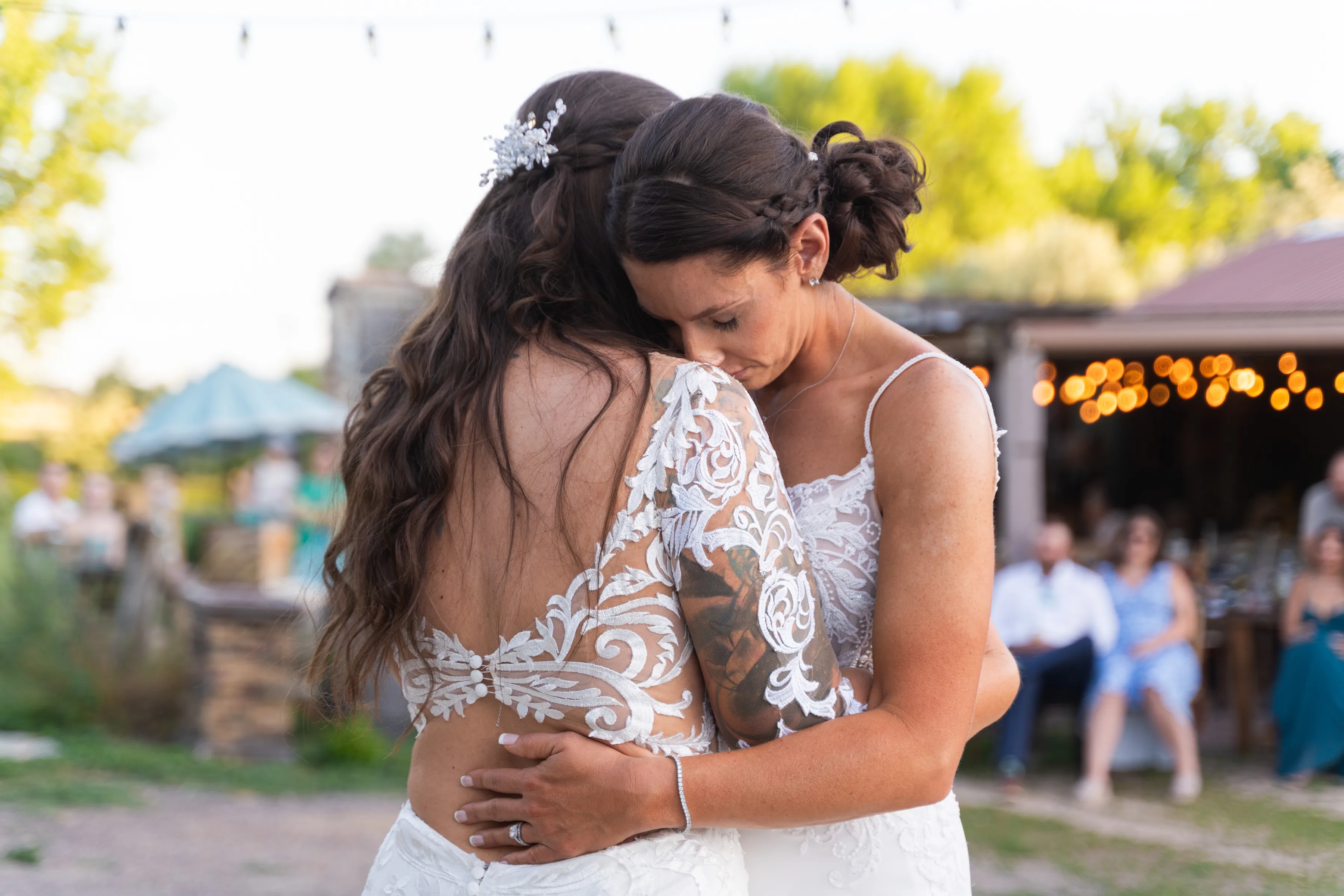 Candid Wedding Photography: Real Moments, Natural Light, Full-Day Coverage