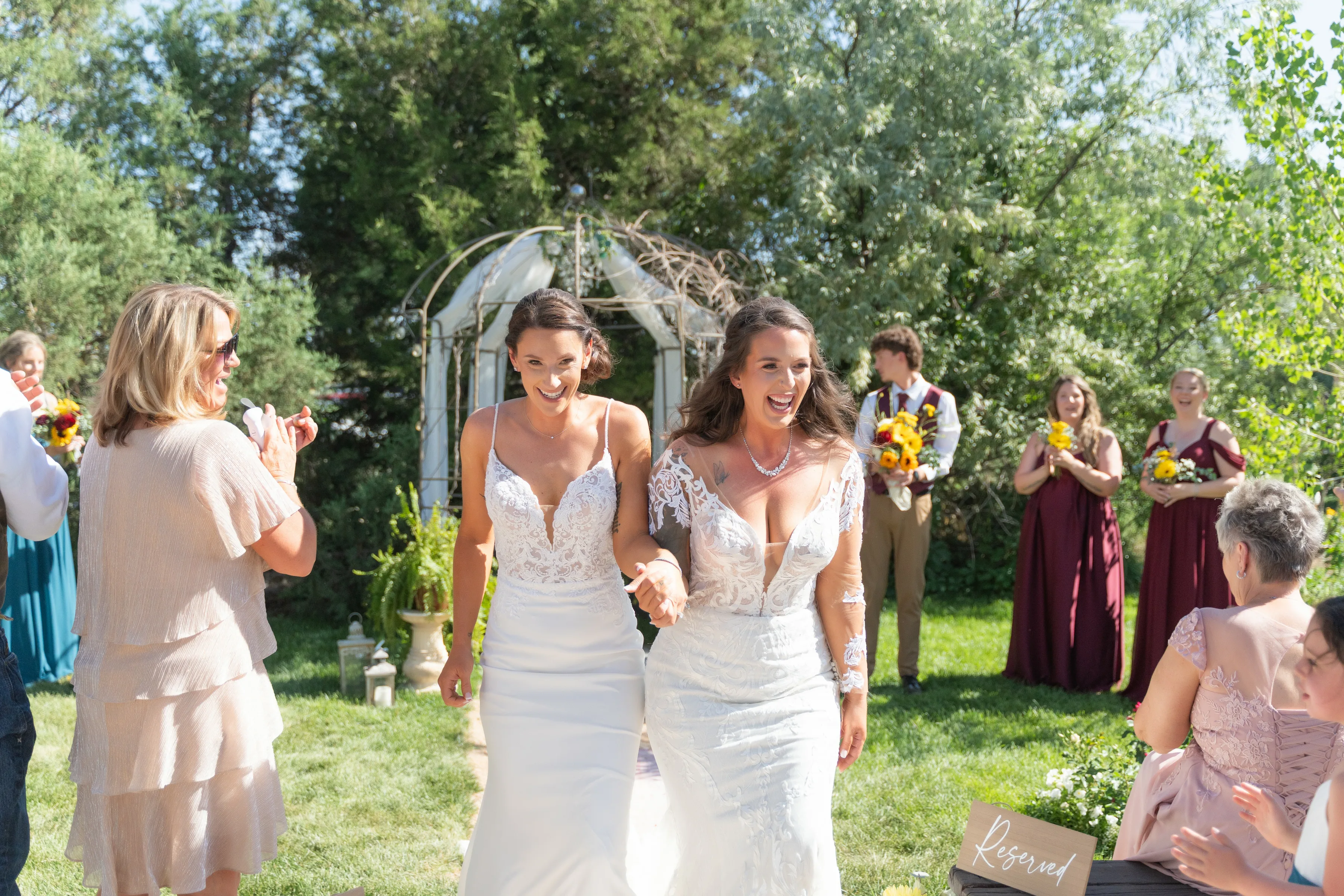 How To Choose A Wedding Photographer (2026 Checklist)