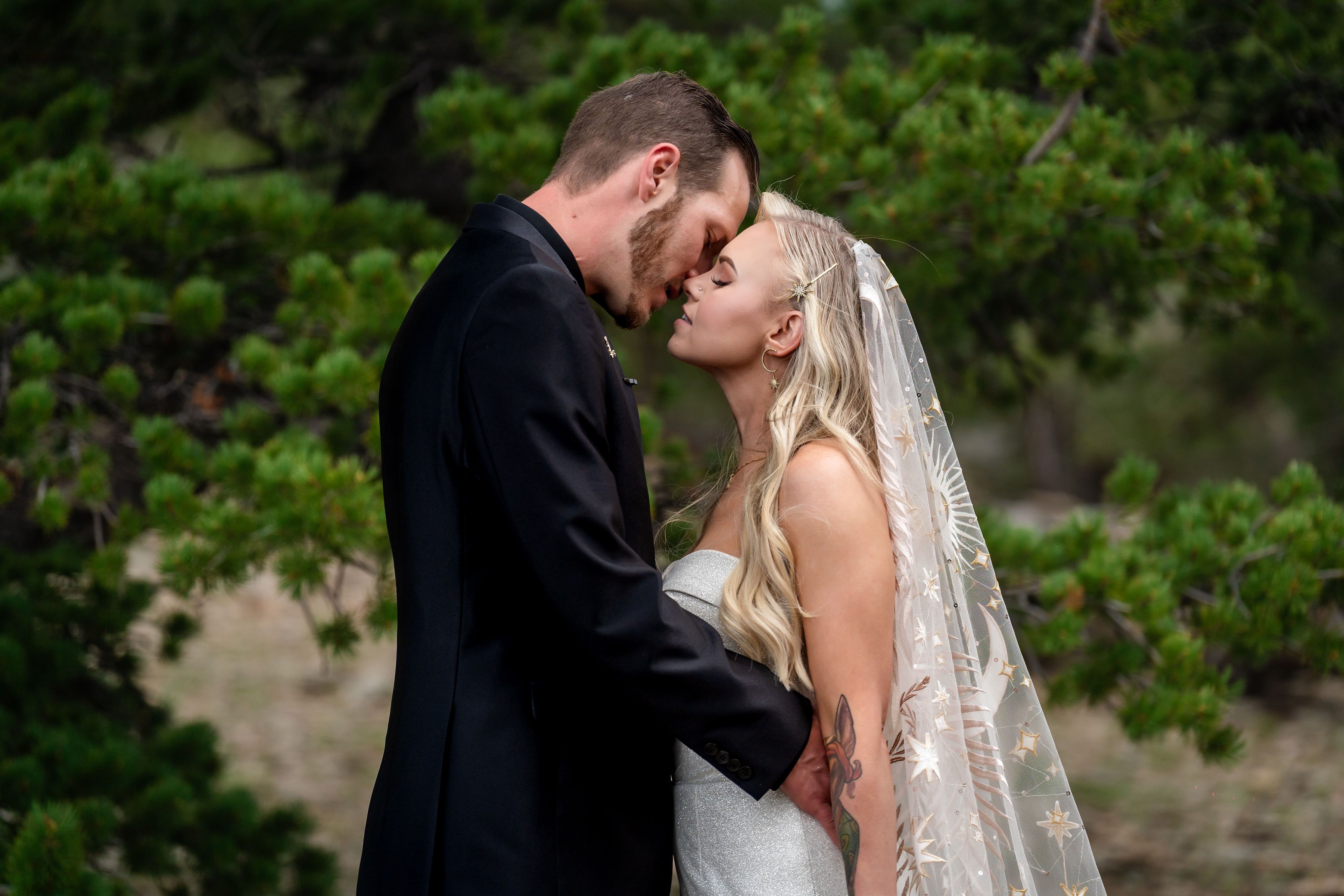 Amy & Robert's wedding, photographed by Candid Studios