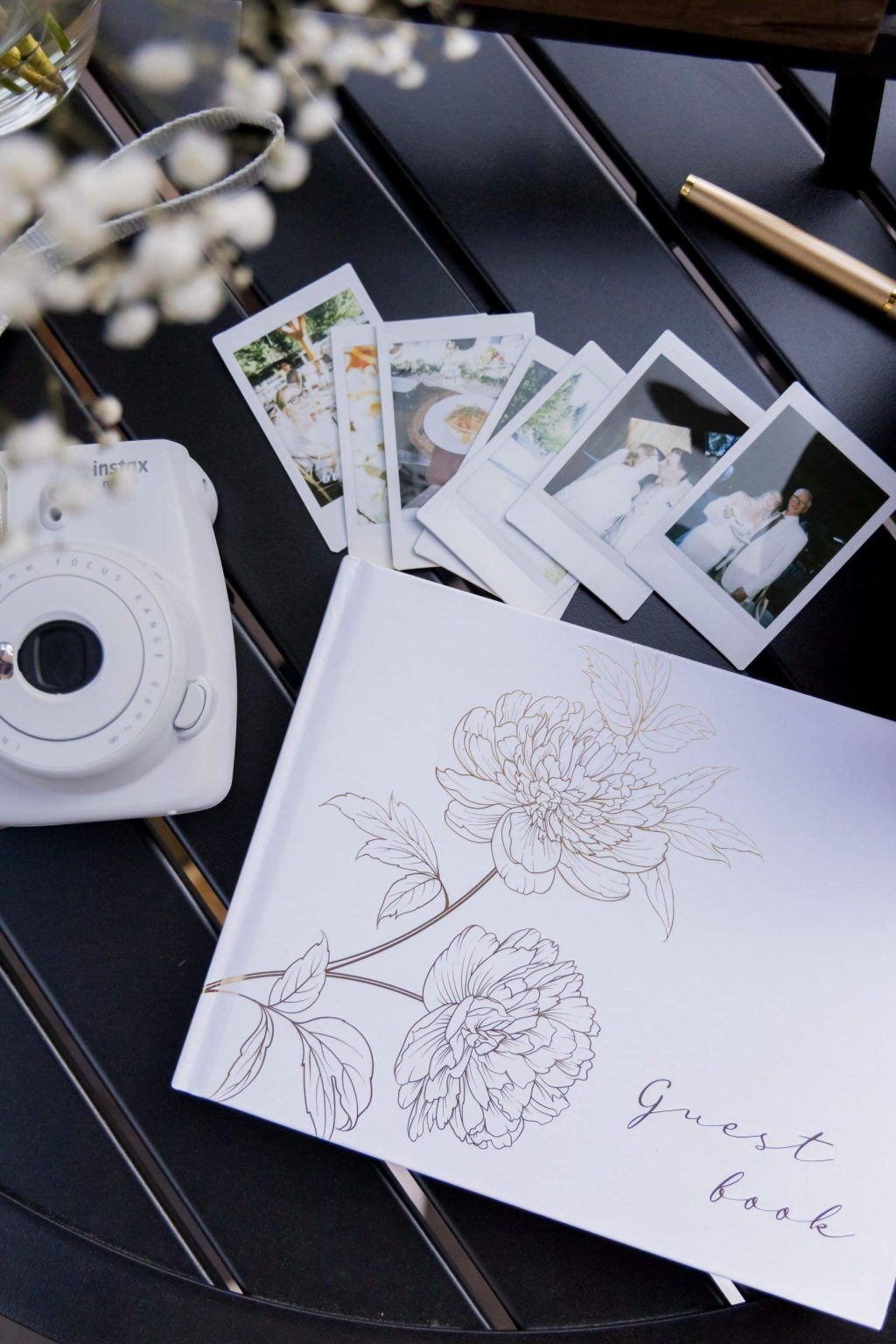 What Is Candid-Style Photography? Tips, Examples & Techniques